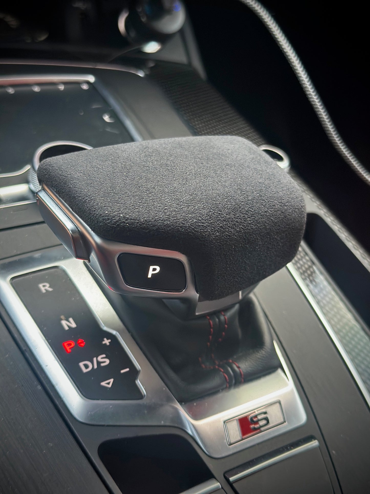 B9 Gear Knob Cover Seude